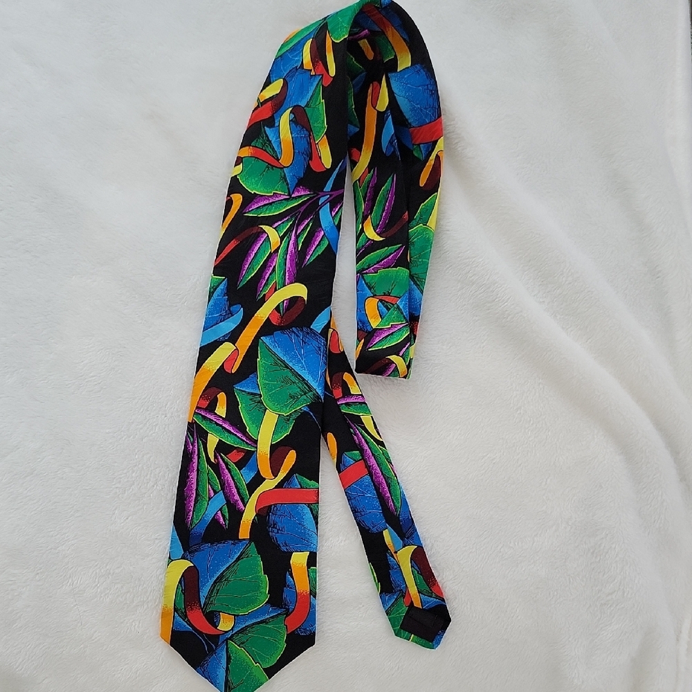 No Boundaries Black and Blue Dynamic Abstract Tie